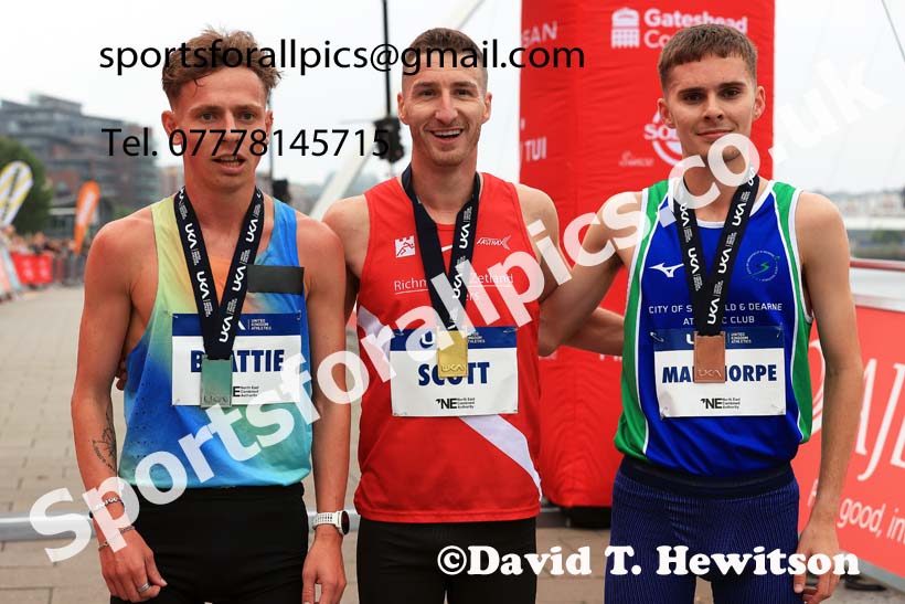 Mens 2024 UK Athletics 5k Road Champs., Newcastle/Gateshead Quayside.  Photo: David T. Hewitson/Sports for All Pics